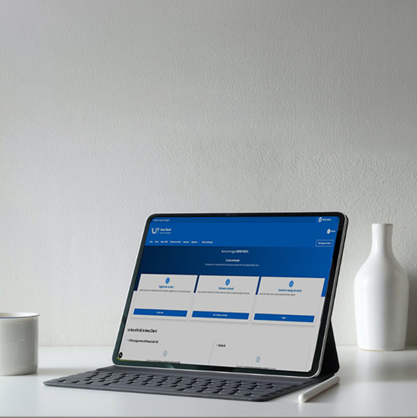 Tablet con schermata di gestione documenti GSE in studio tecnico Lumiar.